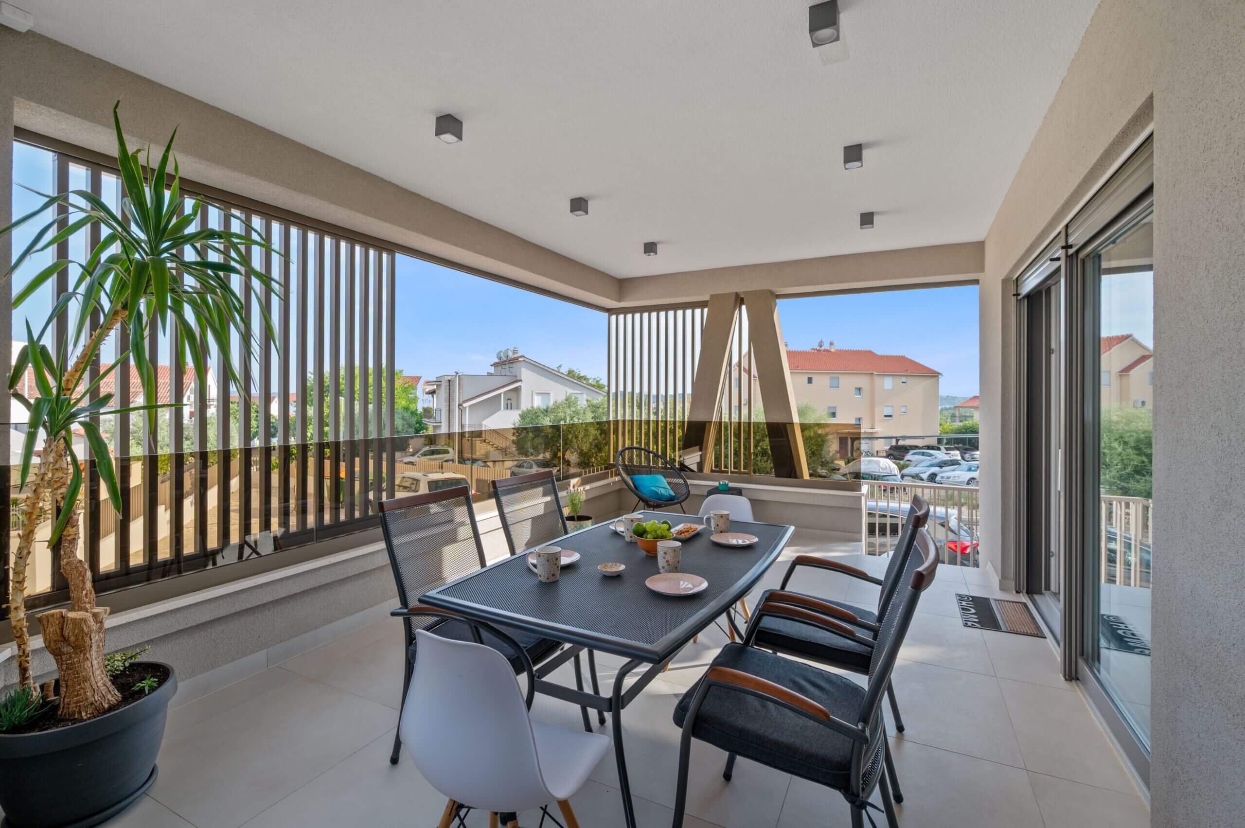 Large terrace living